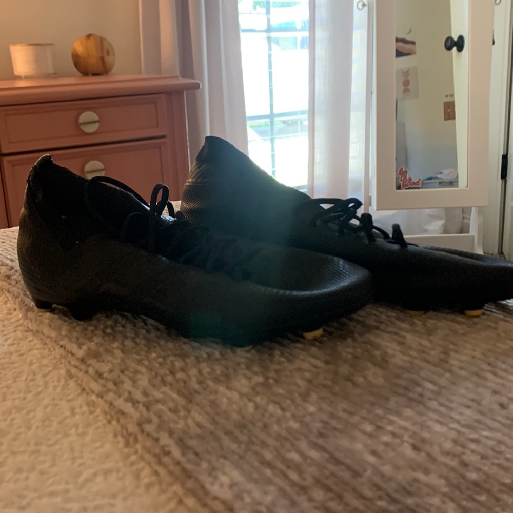 Adidas Unisex Nemeziz Cleats